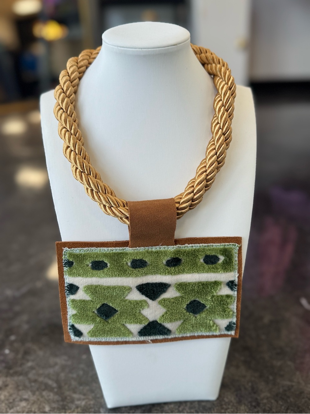 ORIJINAL DESIGN Gold Rope Necklace with Green Patterned Pendant